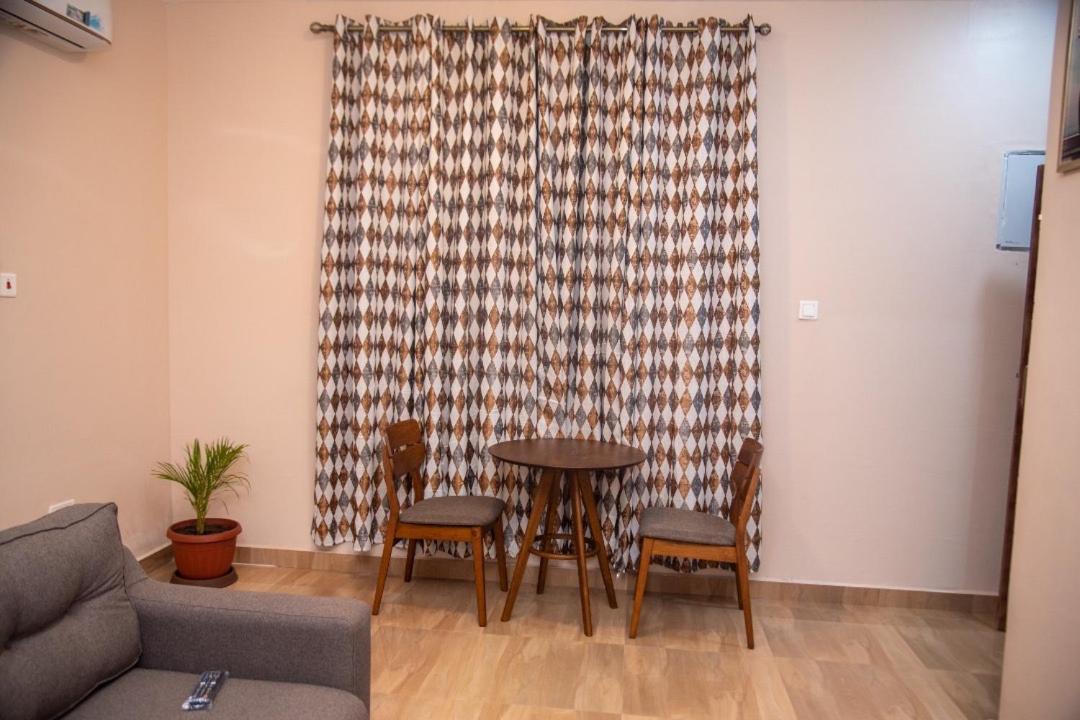 Mojo Apartment, テマ エクステリア 写真